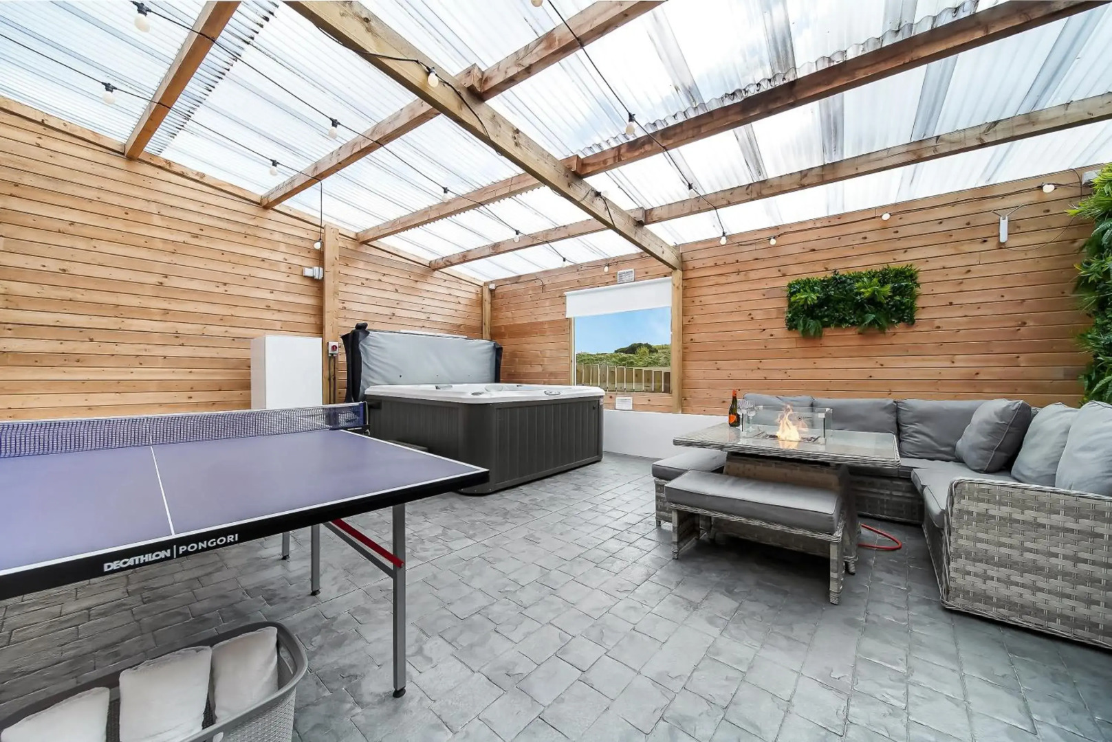 New Glenside Cottage sleeping 4 guests