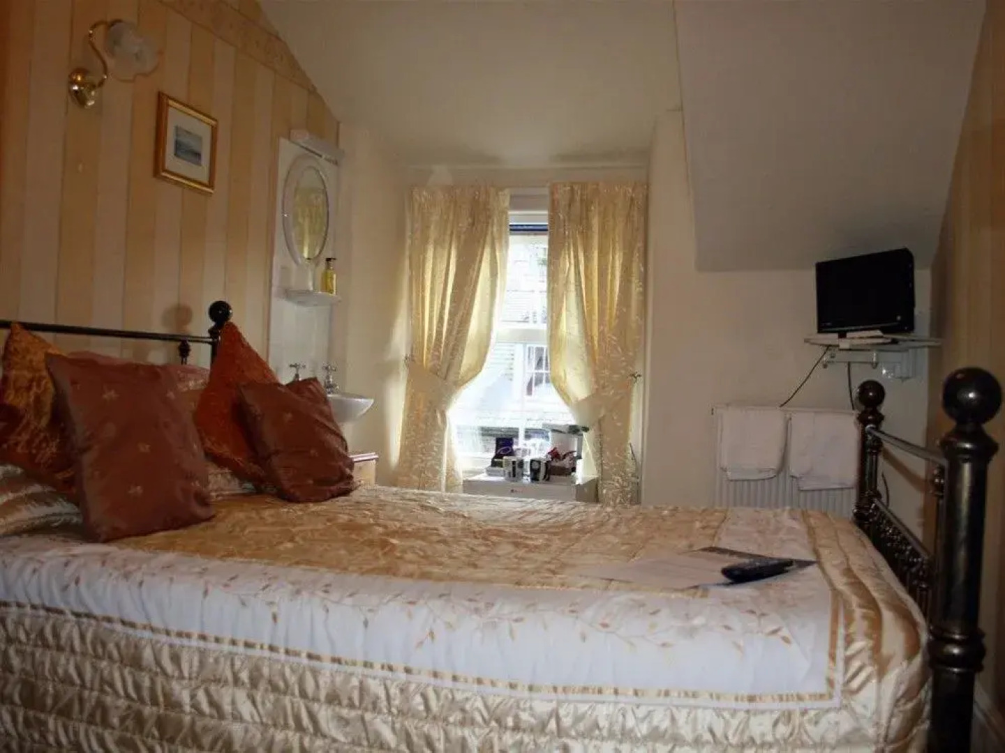 Thorneyfield Guest House