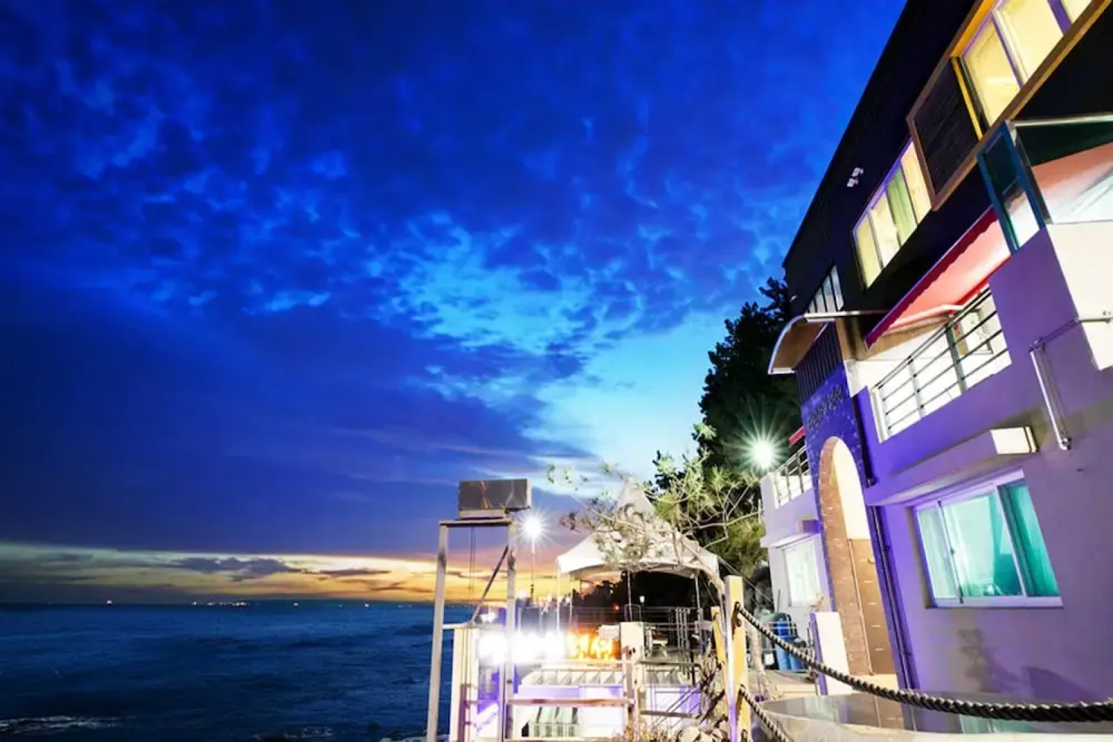 Pohang Couple Stone Pension