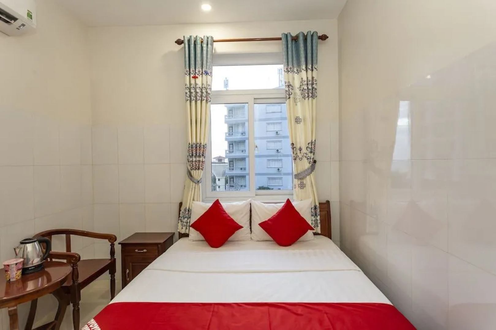 Oyo 324 Little Ha Noi Hotel