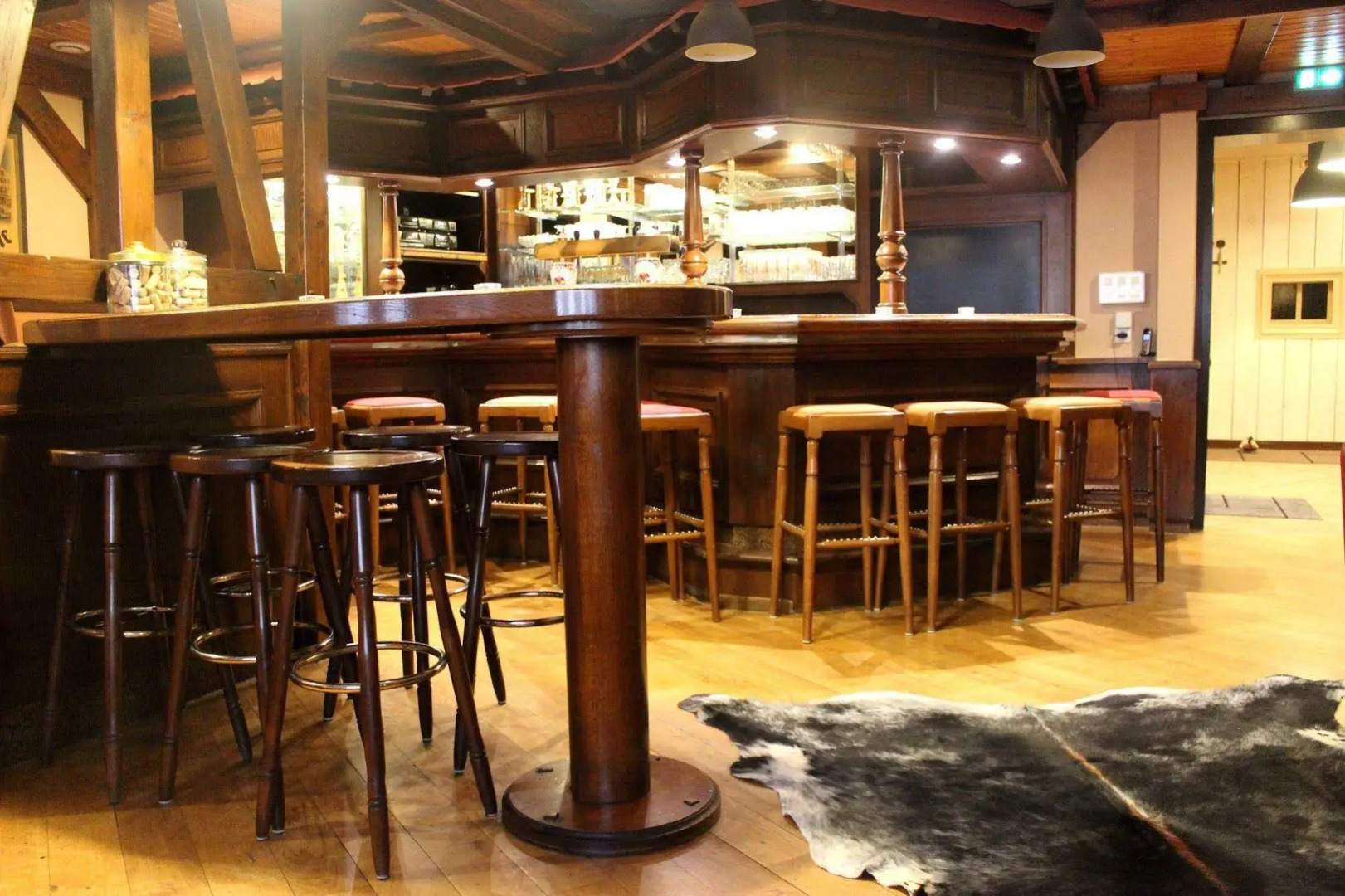 Hôtel La Maison Rouge