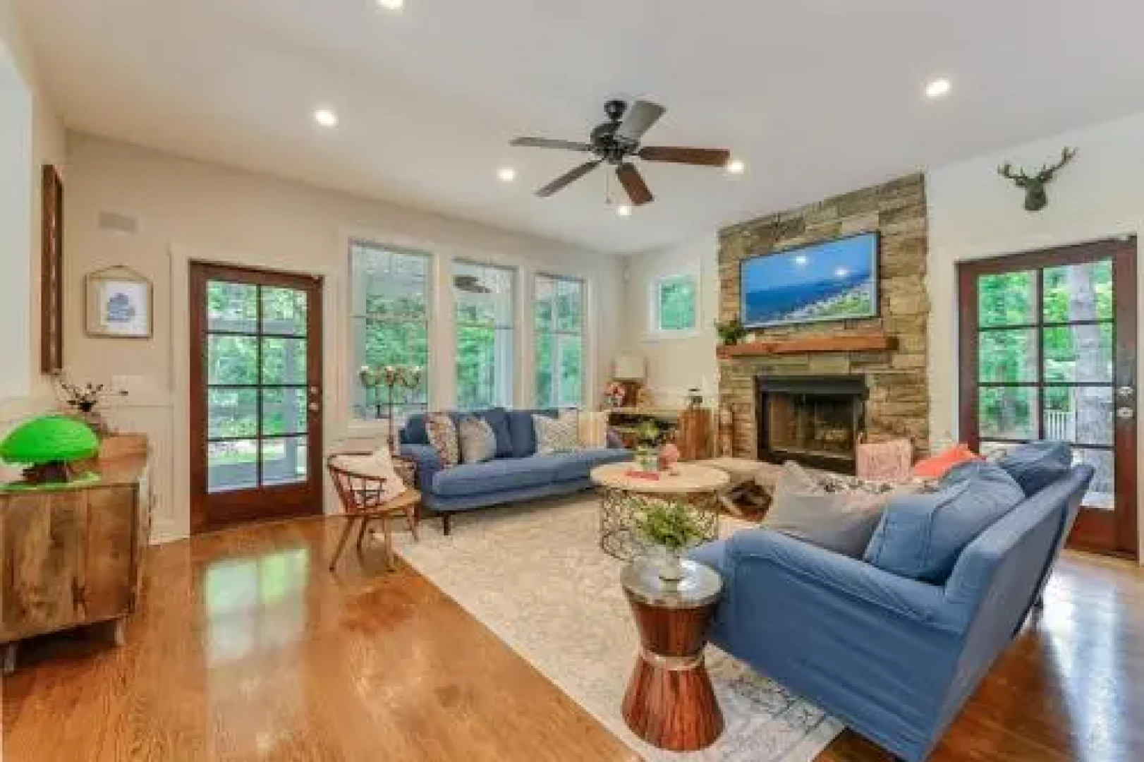 Lake Trail Treehouse