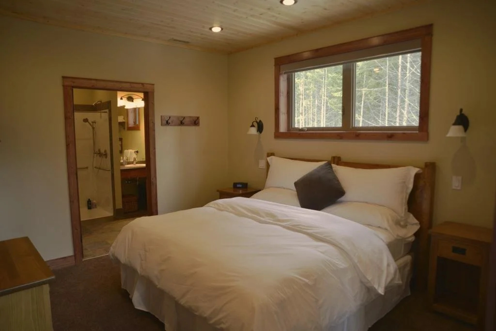 Cedar House Restaurant & Chalets