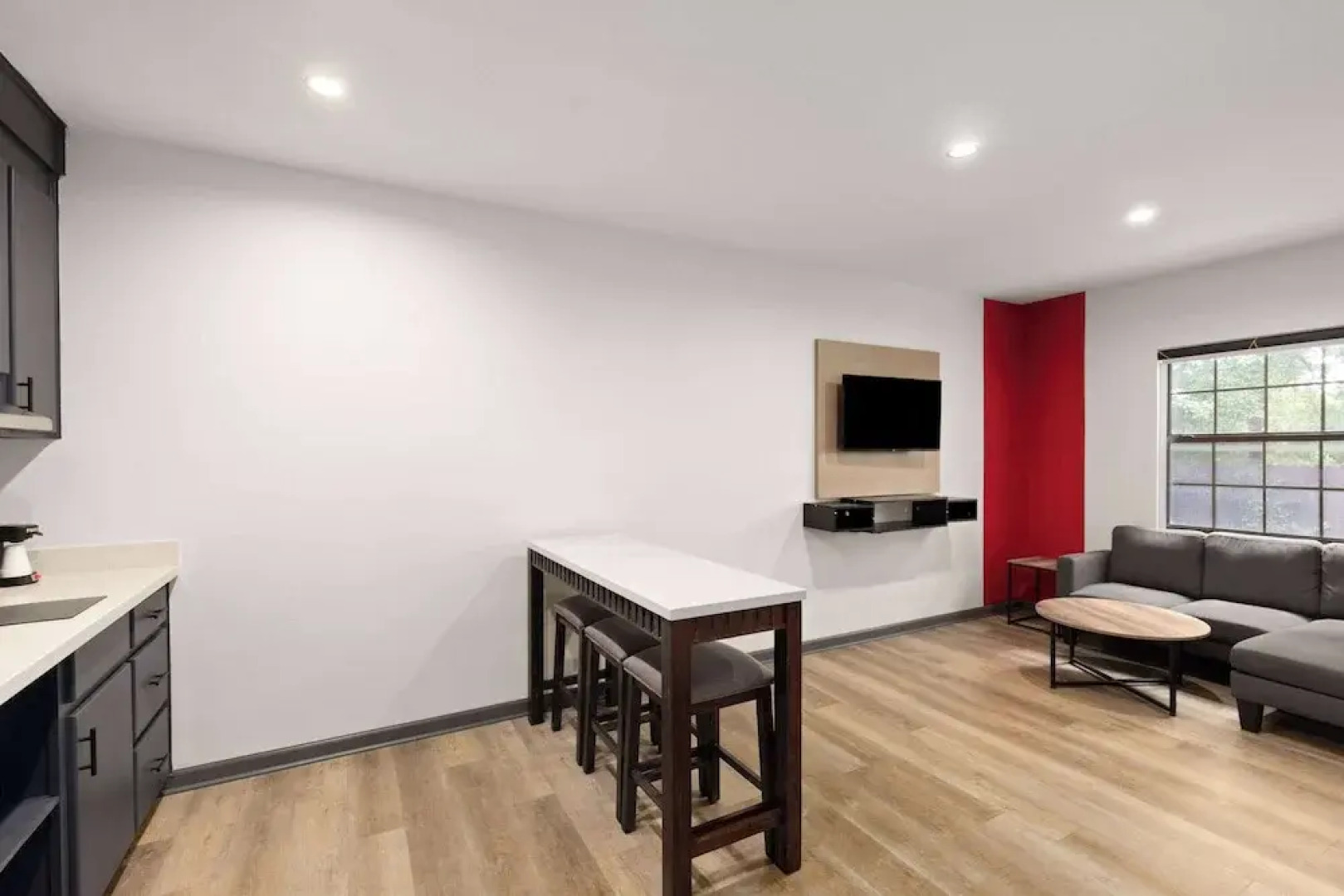 Ramada by Wyndham Studio Suites Dothan