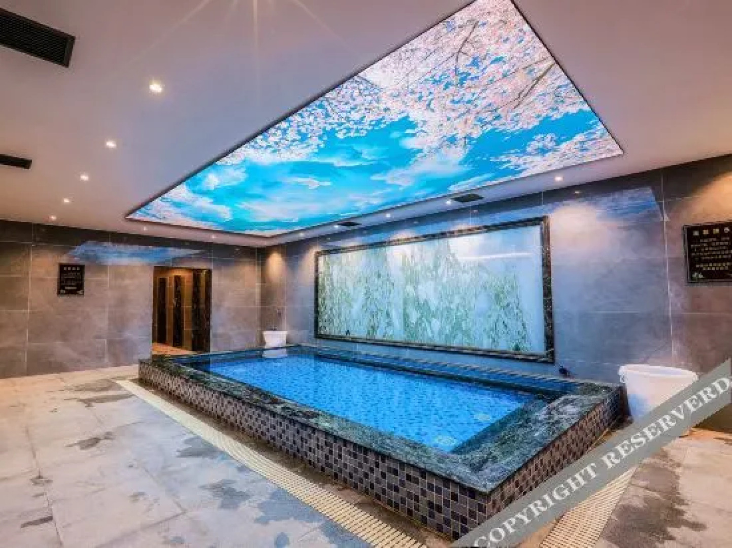 Tanghai Holiday Hotel