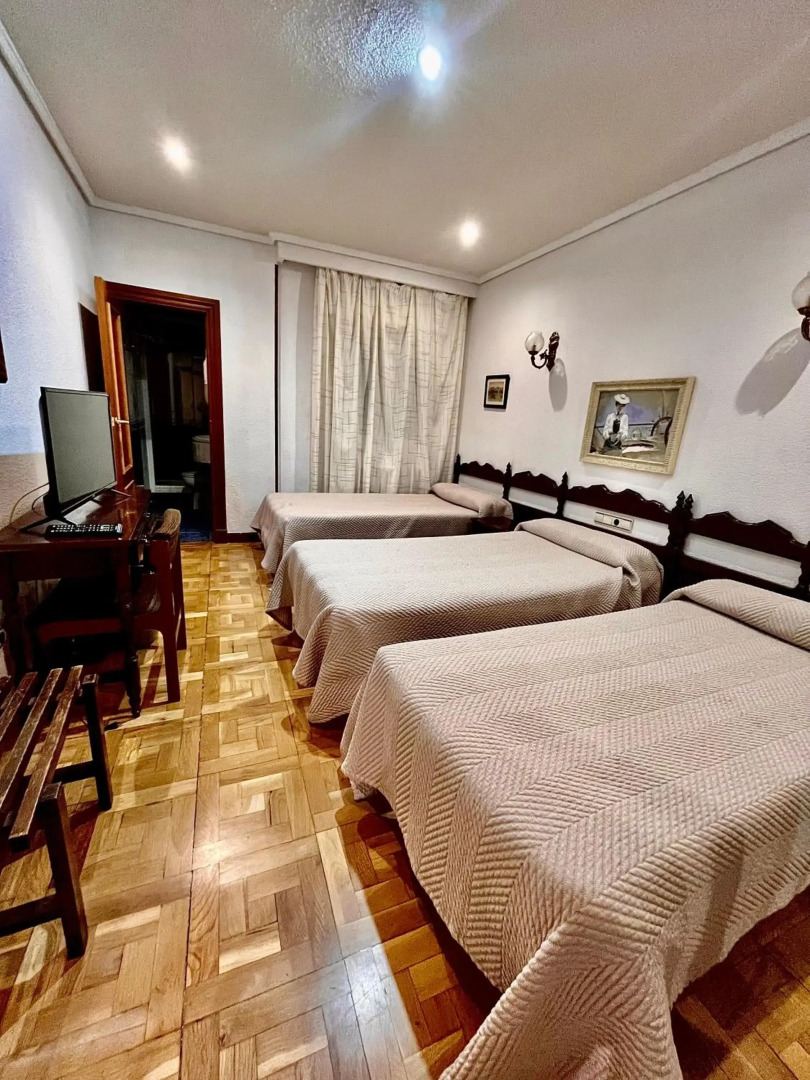 Hotel Residencia Castellano I