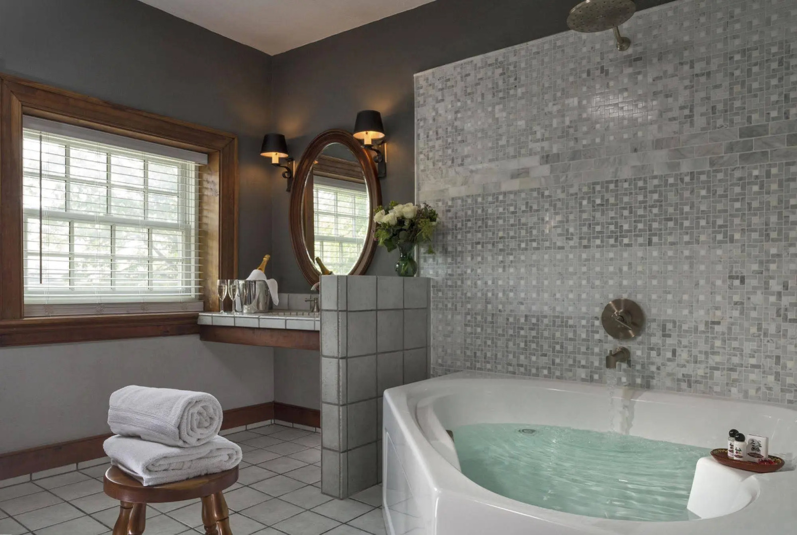 Historic Smithton Inn