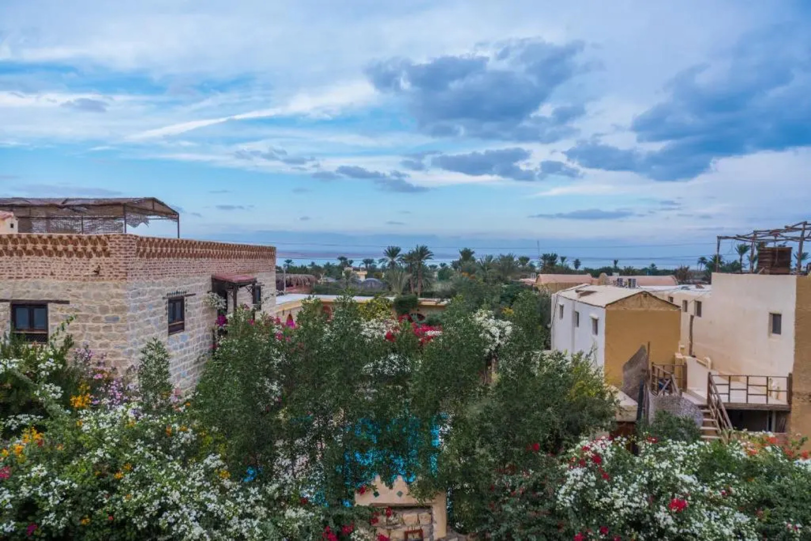 Zad Elmosafer Guest House