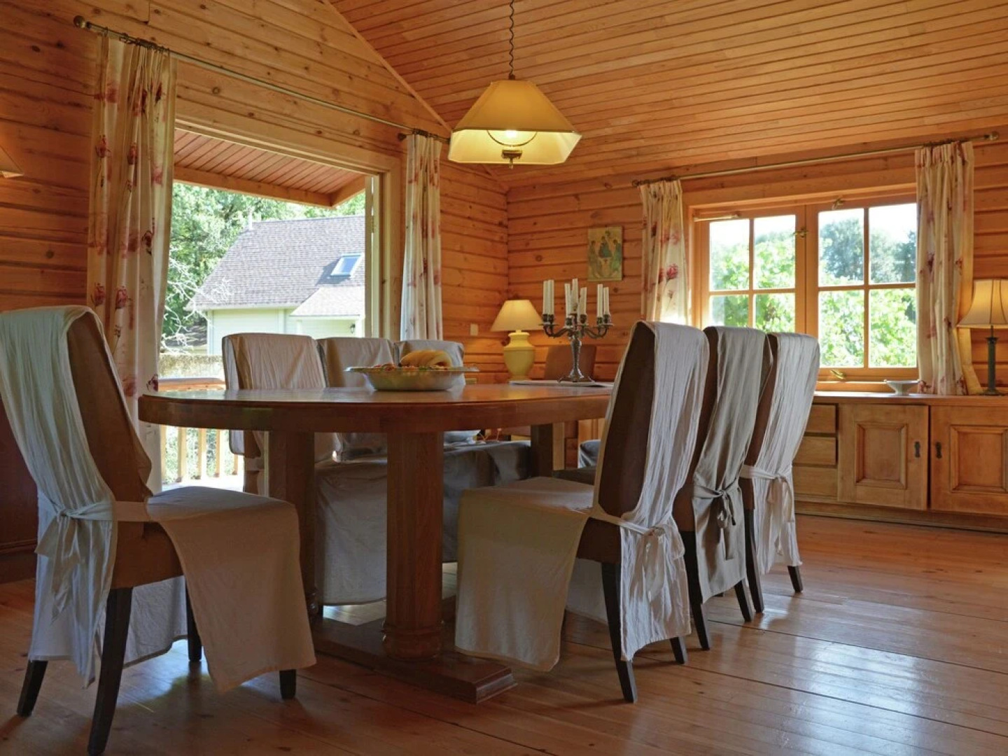 Chalet With Pool in Quiet Rural Setting, Near Regional Park in the Lot