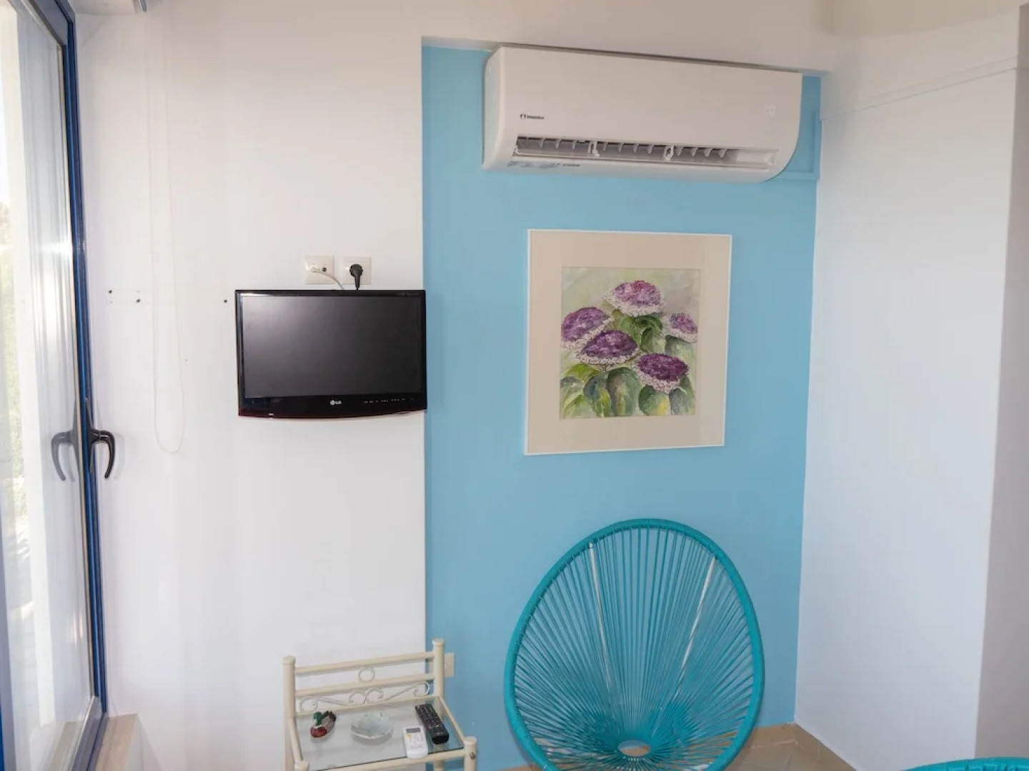 Waterfront Apartment in Central Greece With Swimming Pool