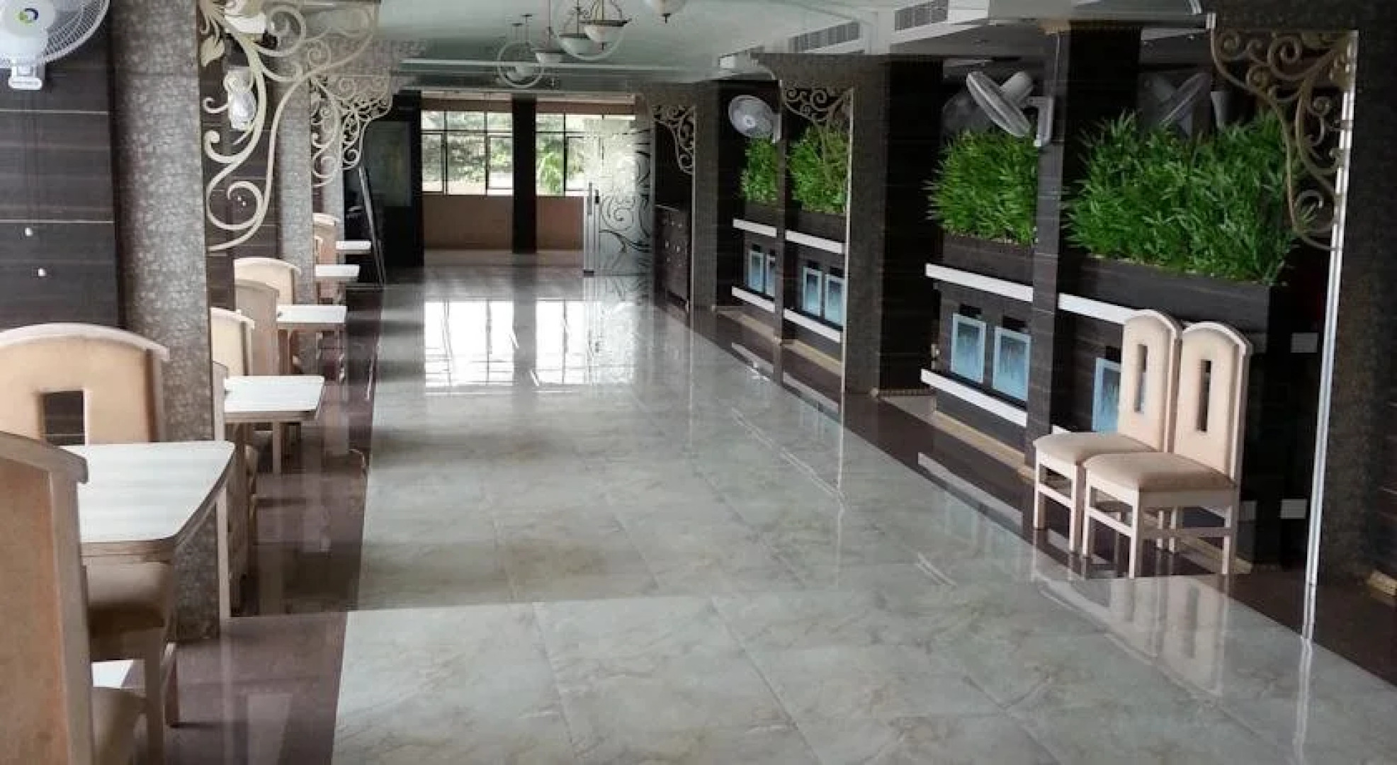 Hotel Raj by OYO Rooms