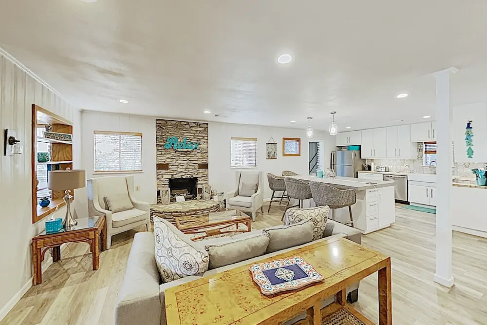 Lakefront Oasis W/ Private Dock & 23 Boat Slip 3 Bedroom Home