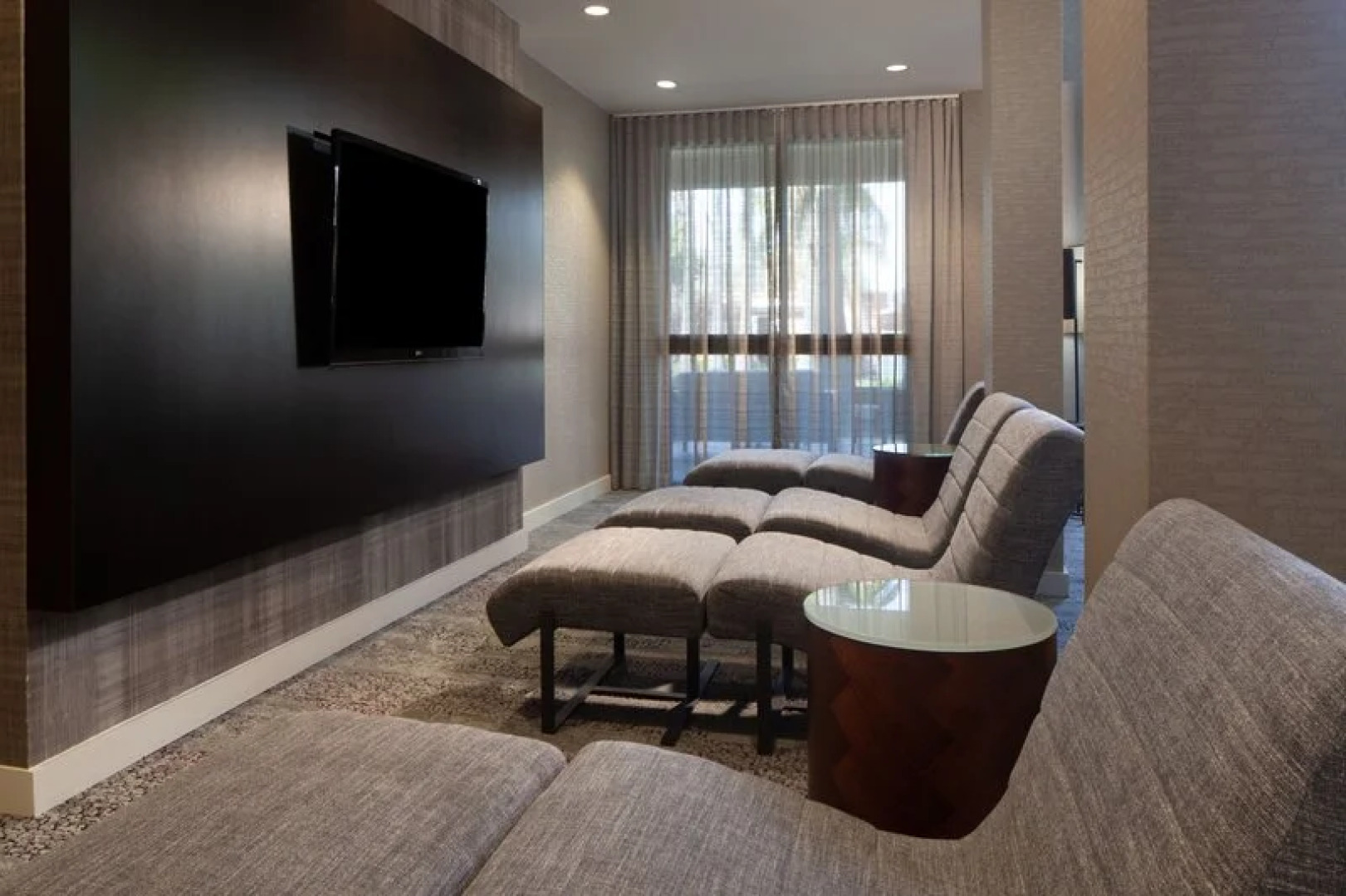 Courtyard Oakland Airport