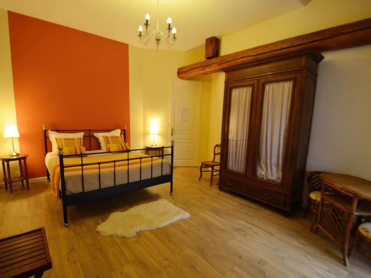 Le Jardin Des Pierres Dorées