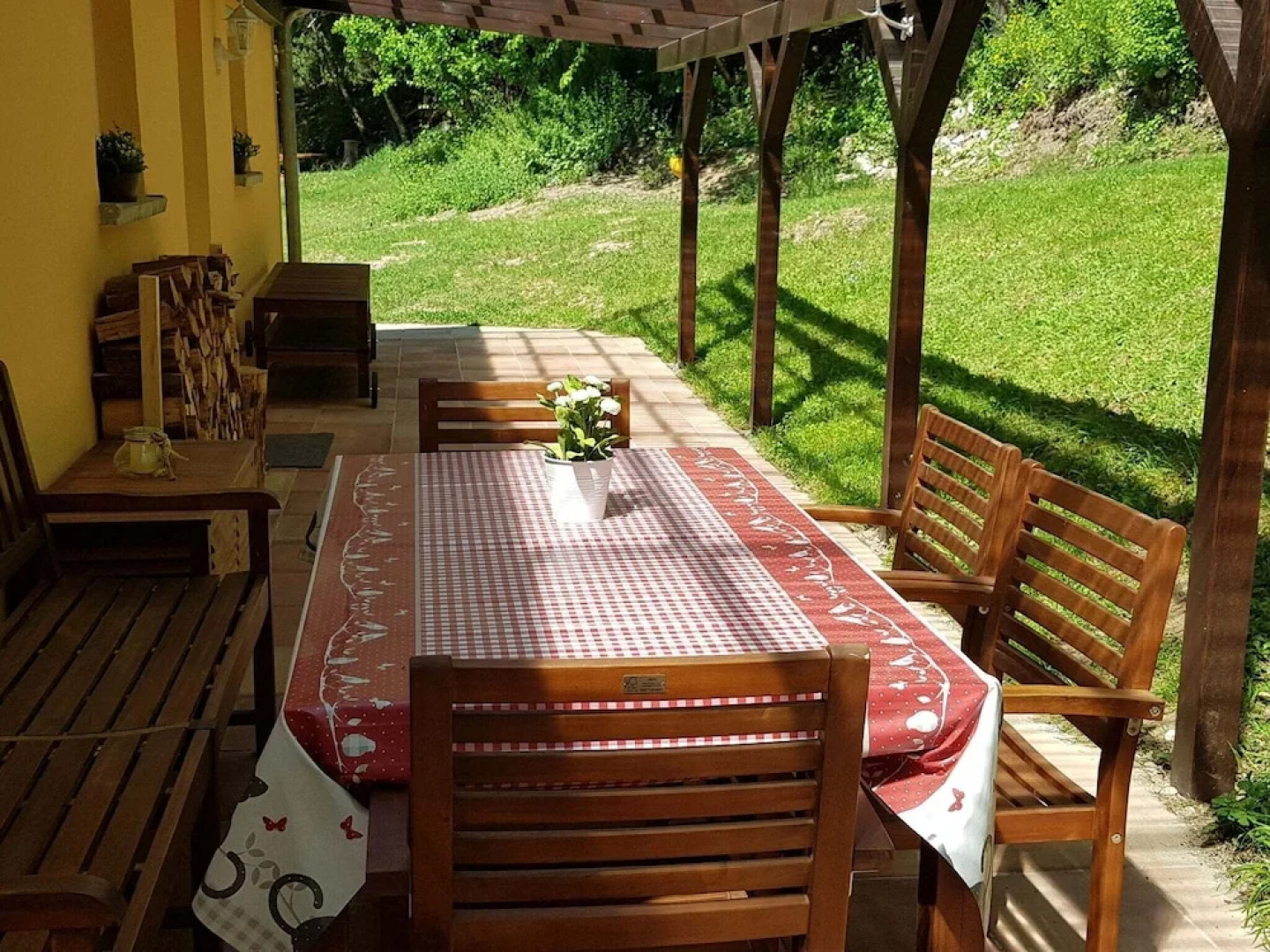 Cozy Holiday Home in Sachspfeife with Sun Terrace