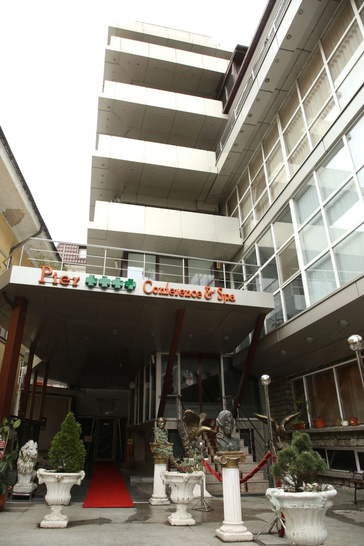 Grand Pier Hotel Old Town