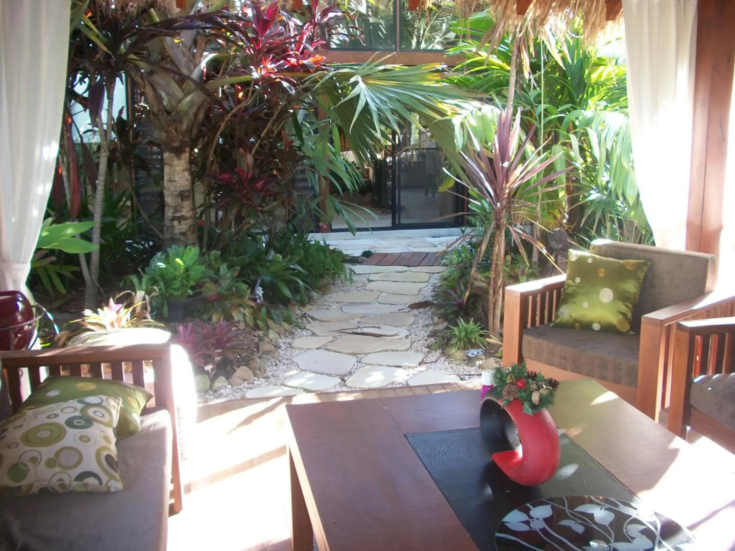 Forest Lodge: Bali-Style Retreat