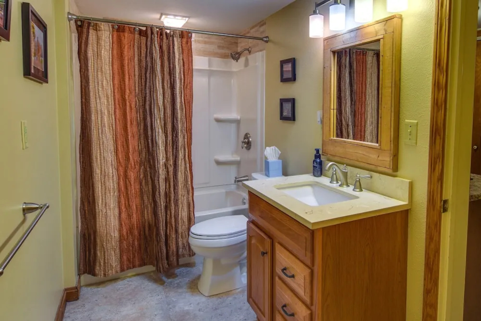 Resort Amenities: Family-friendly Dubois Cabin