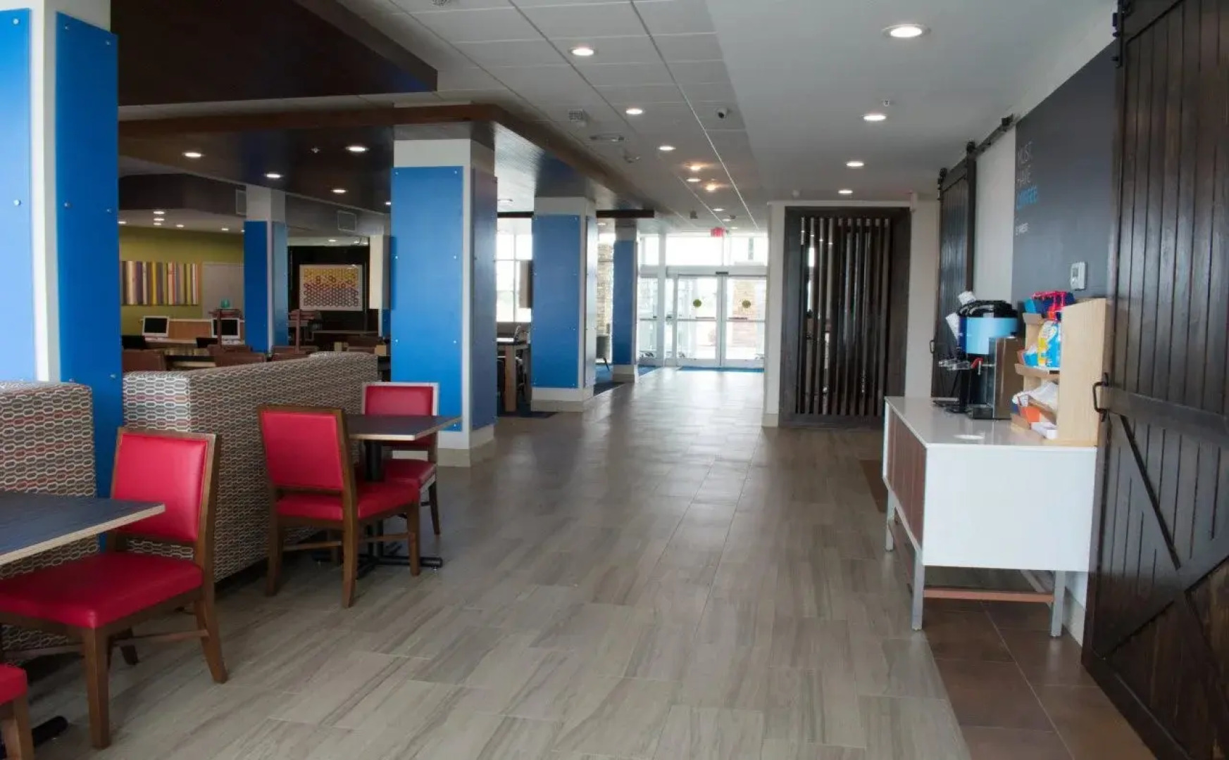 Holiday Inn Express and Suites West Memphis by IHG