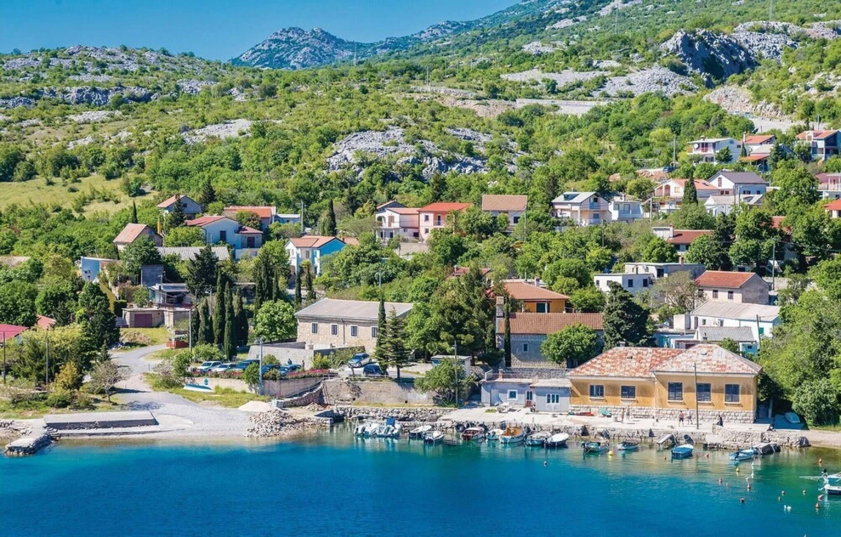 Stunning Home in Cesarica With Wifi and 3 Bedrooms