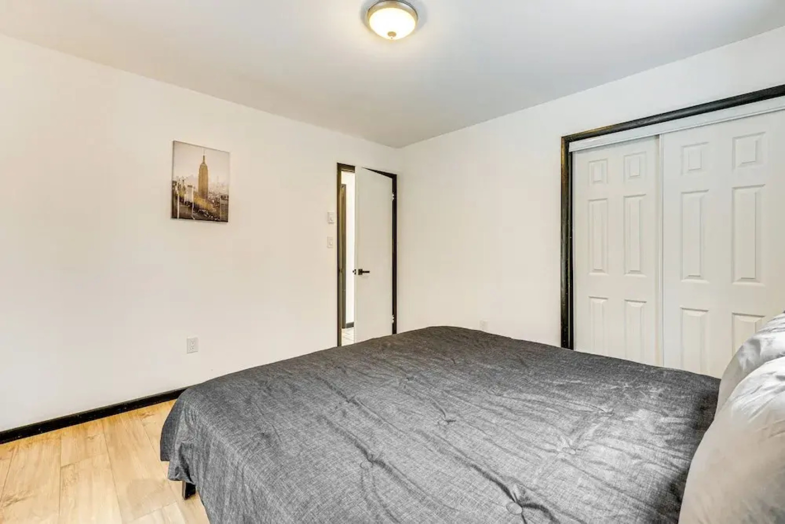 Hot Tub & Game Room: Long Pond Getaway!