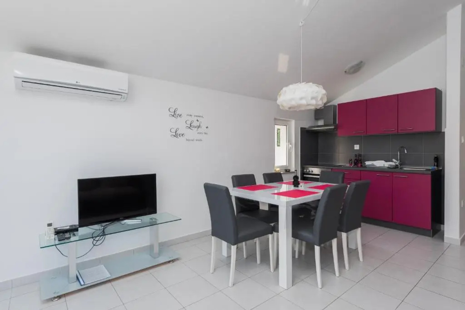 Apartments Atlas Grubišić