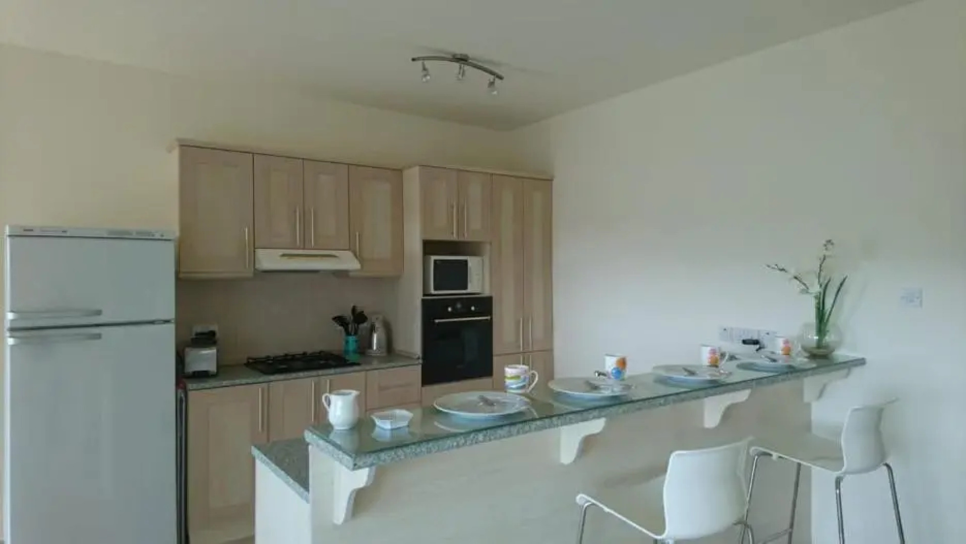 Impeccable 2 bed Penthouse