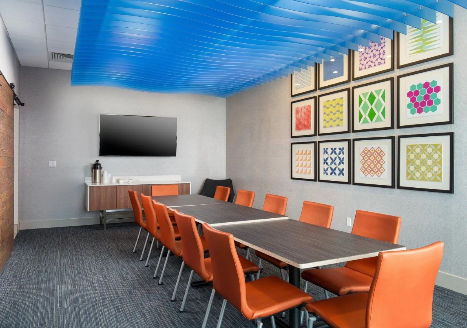 Holiday Inn Express & Suites Junction by IHG