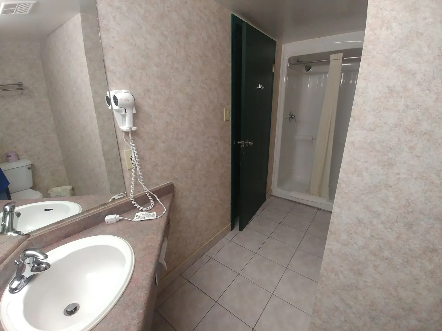 Howard Johnson Express Inn Windsor