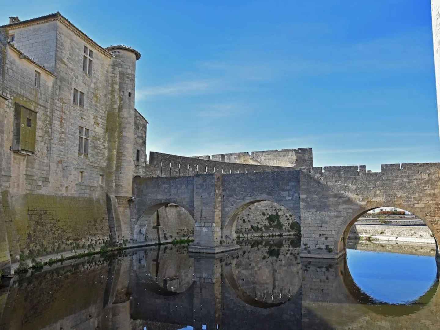 Luxurious Holiday Home with Private Pool in Port Camargue