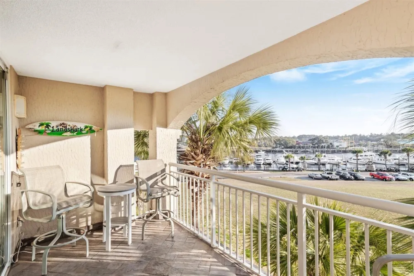 Yacht Club Villas