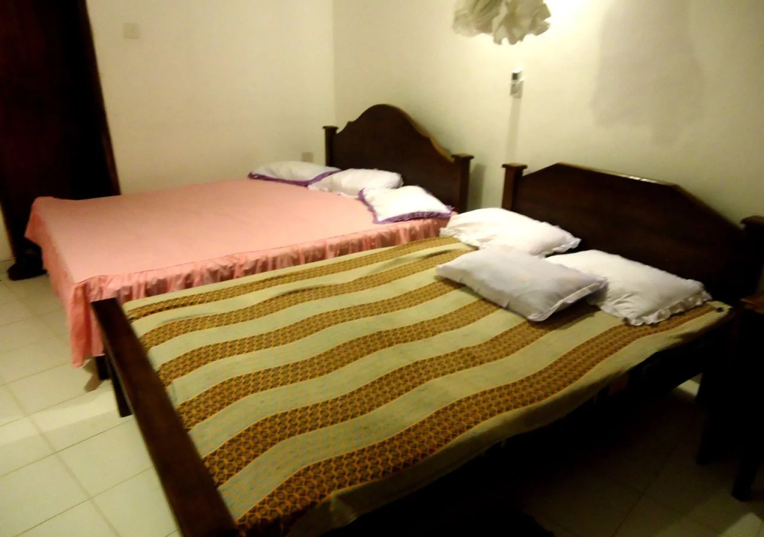 Mothers Elephant Safari Hotel