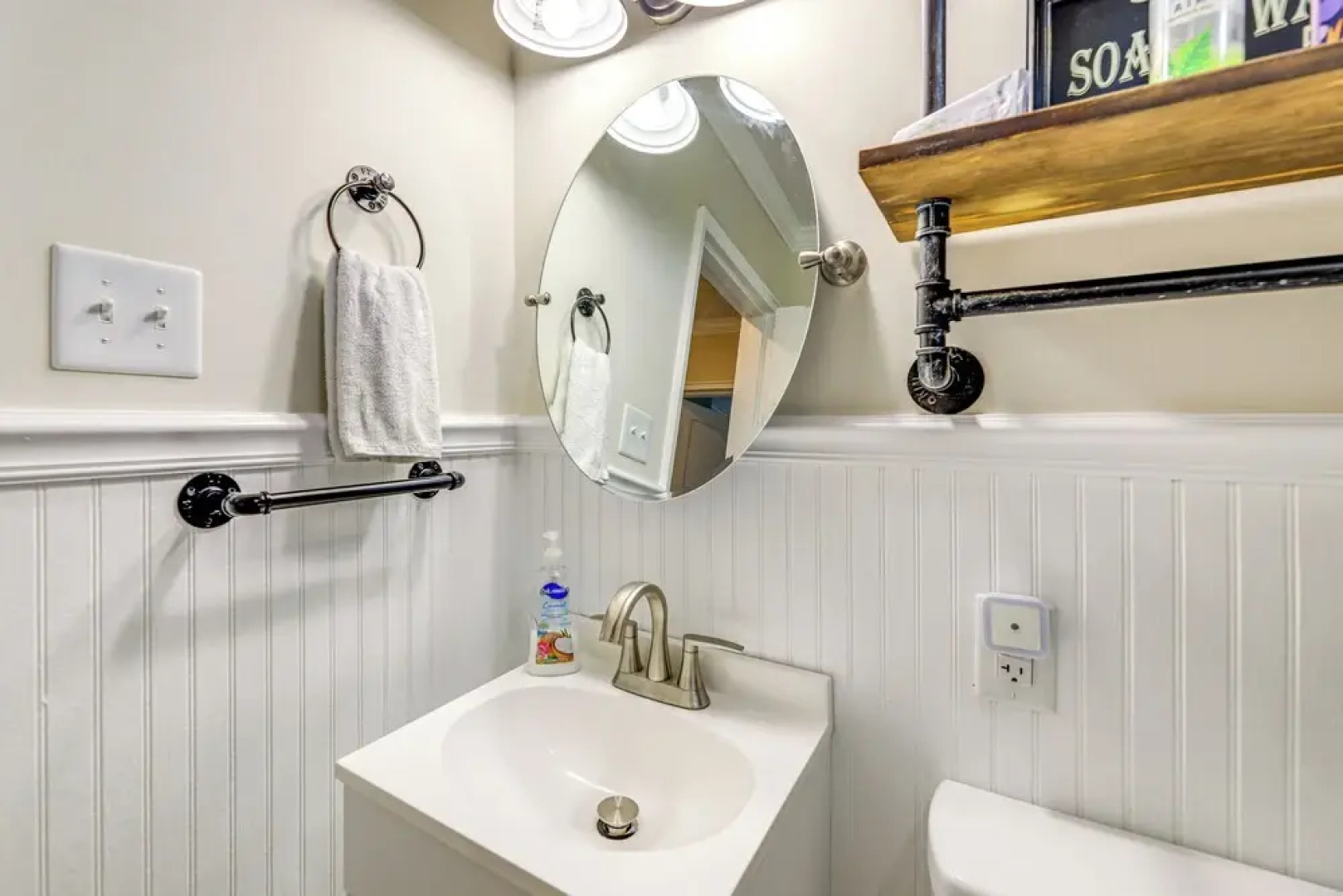 Updated New Bern Home < 3 Mi to Historic Dtwn!