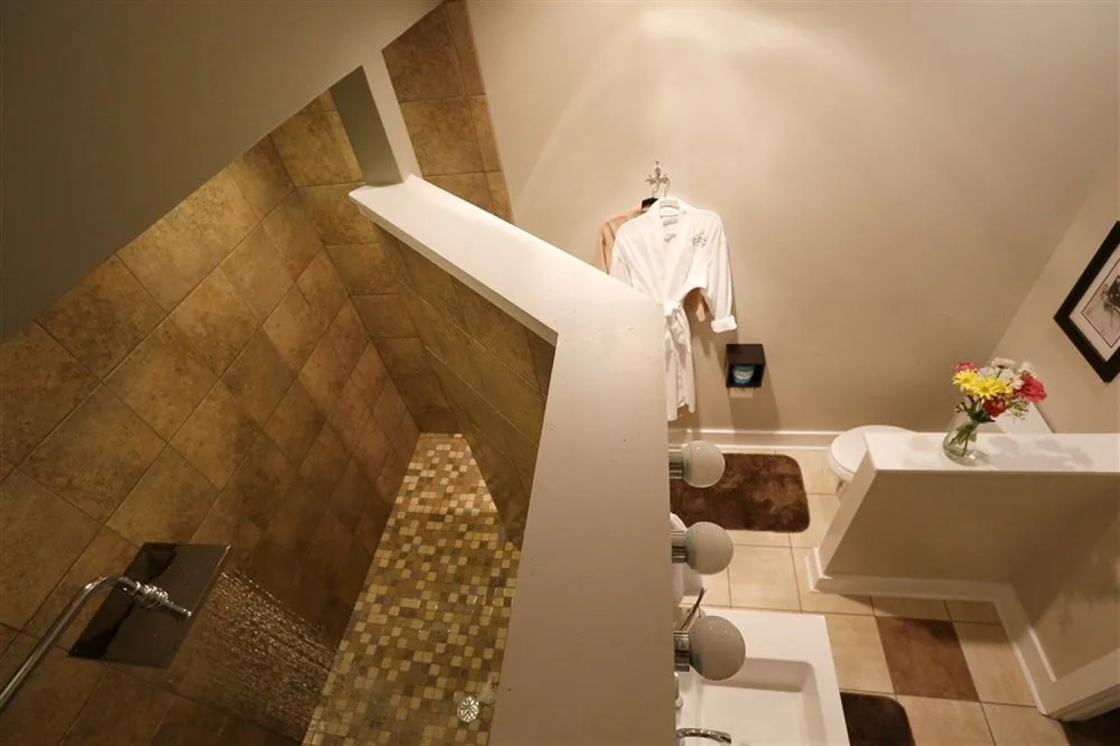 By the Side of the Road Inn & Cottages