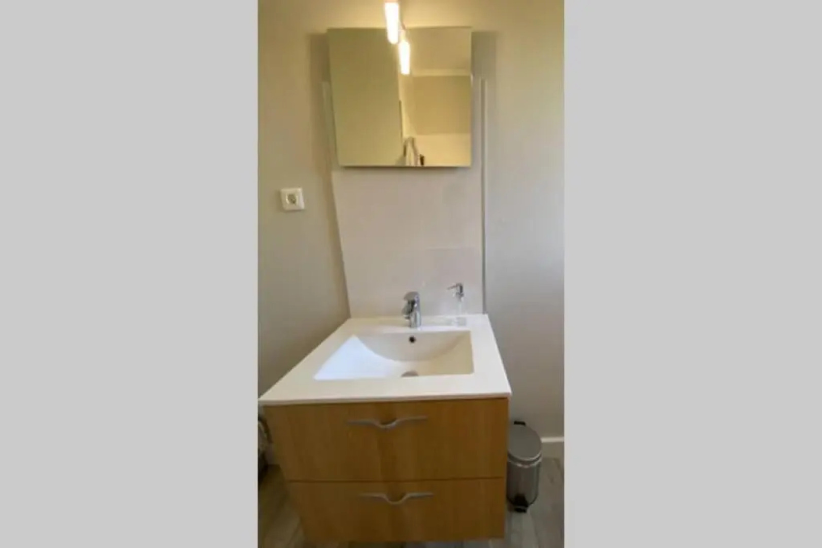 Très jolie mini villa douillette avec vue sur montagne