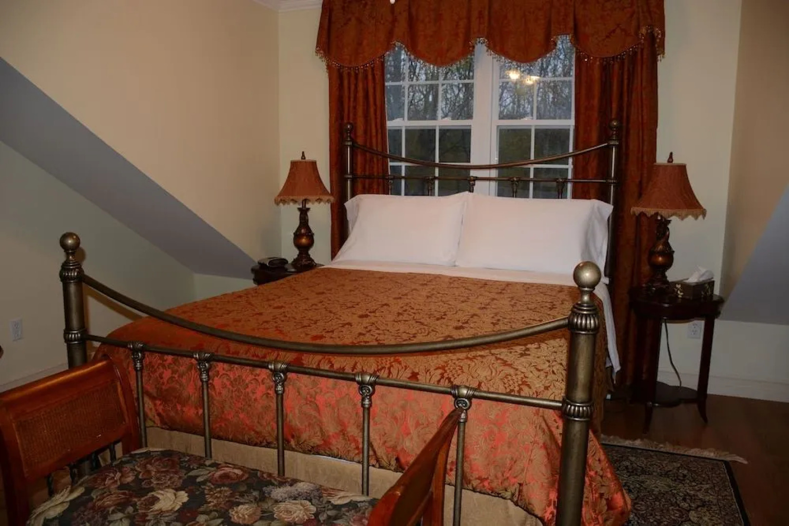 Rose Manor Inn B & B