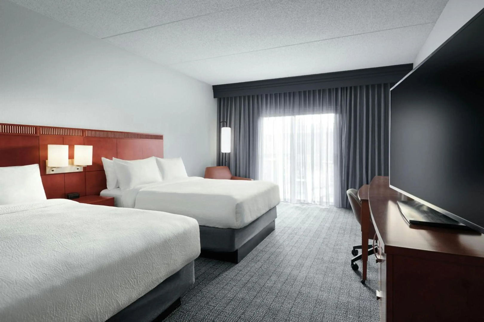 Courtyard by Marriott St Louis Westport Plaza