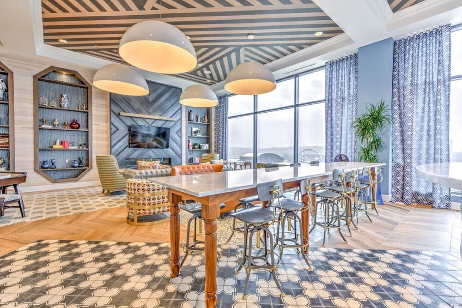 Global Luxury Suites in Downtown Cincinnati