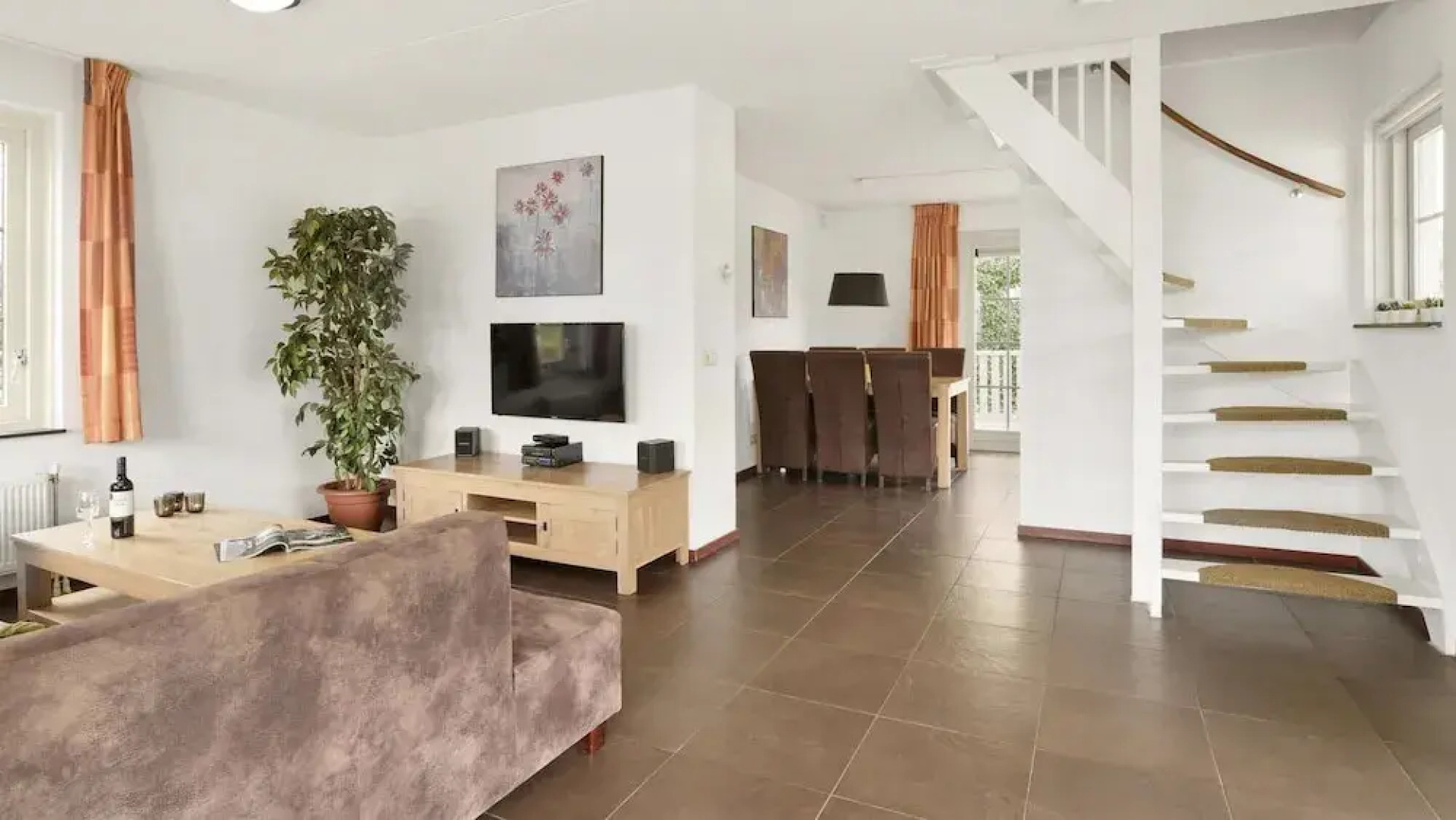 Bungalow by Water Near Rotterdam