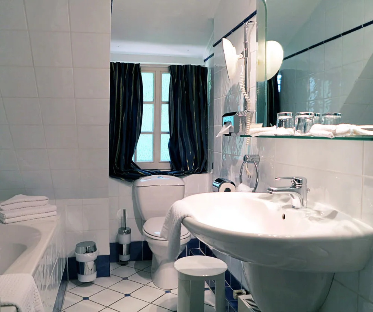 Meinsbur Boutique Hotel