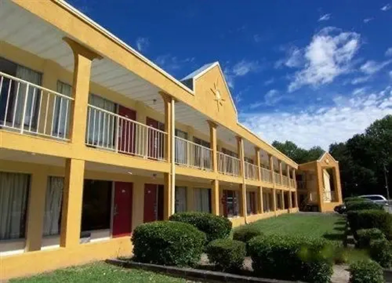 America's Best Inn & Suites