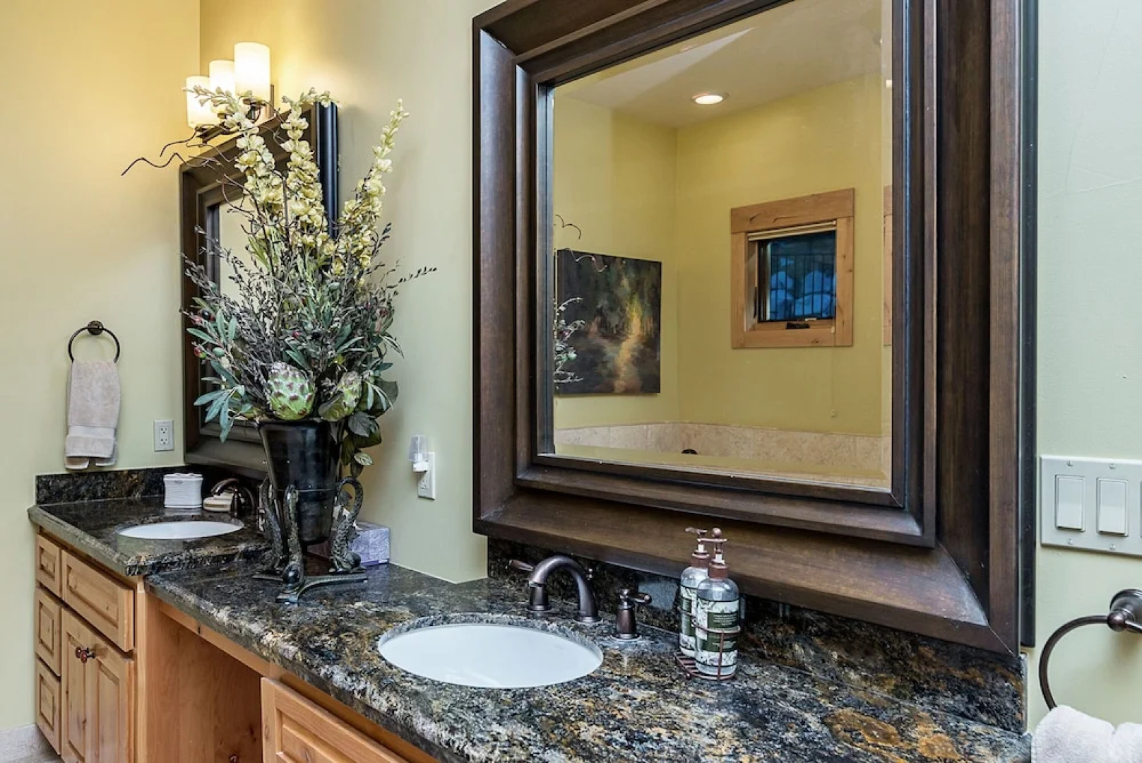 Unforgettable Lake Tahoe Cabin by RedAwning