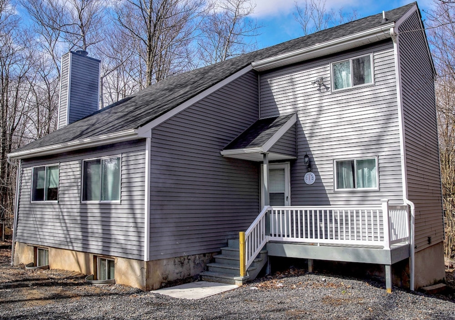 Home near 42 attractions in the Poconos