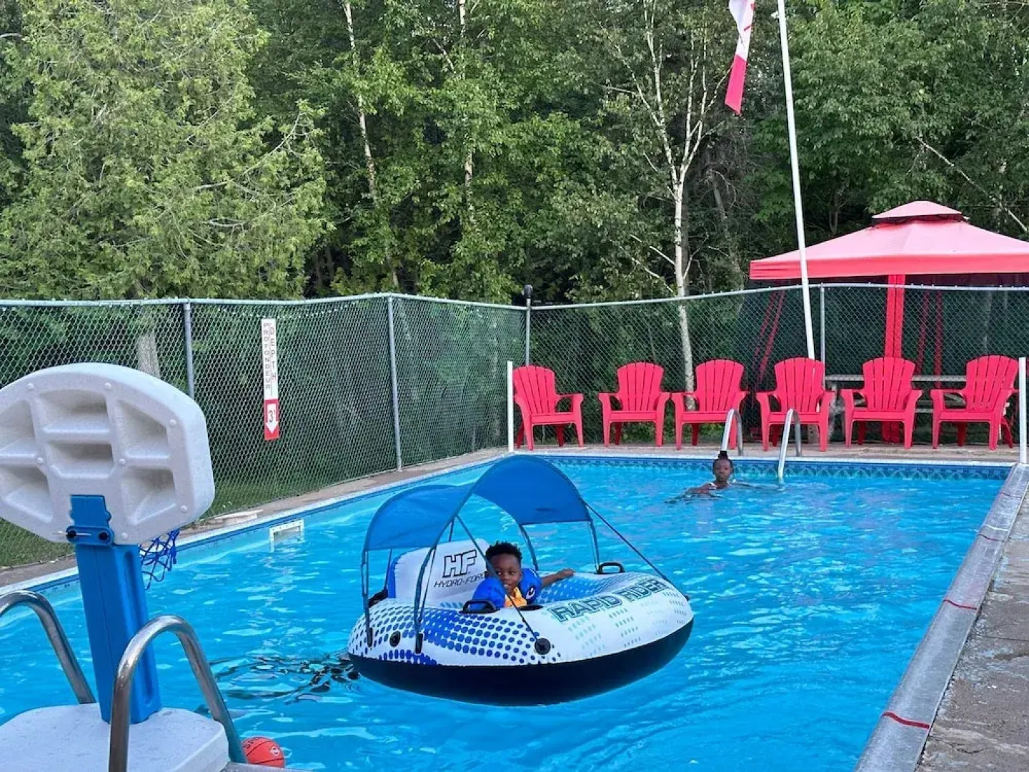 Motel 7 Inn & Suites