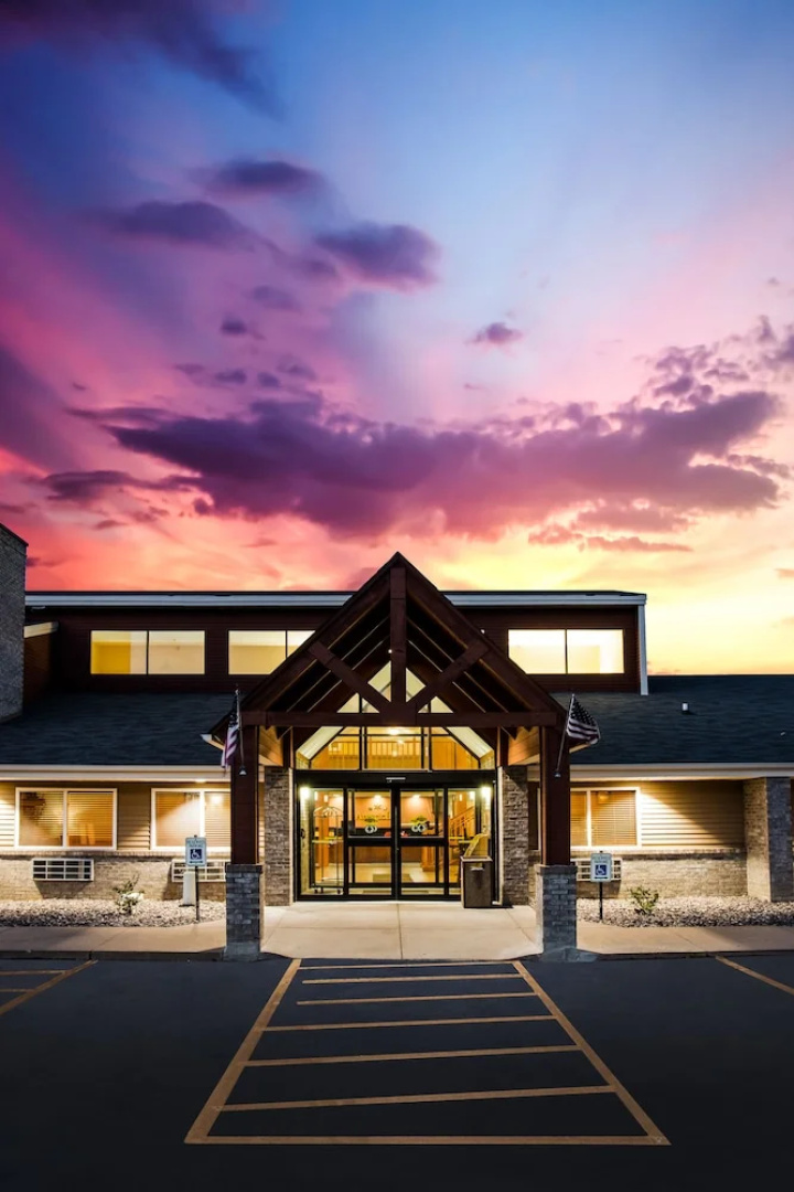 Americinn - Menomonie