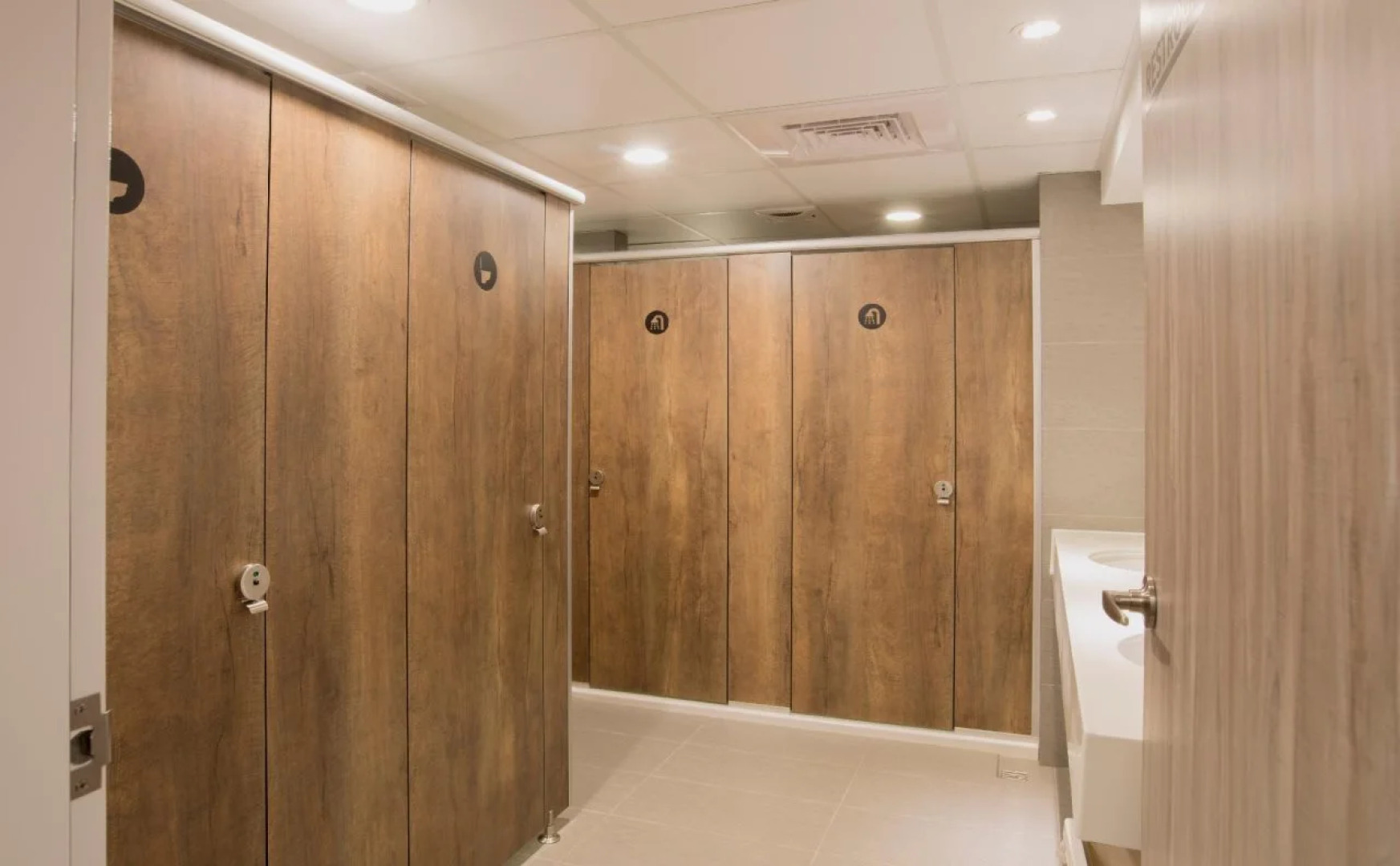 Single Inn - Kaohsiung Station