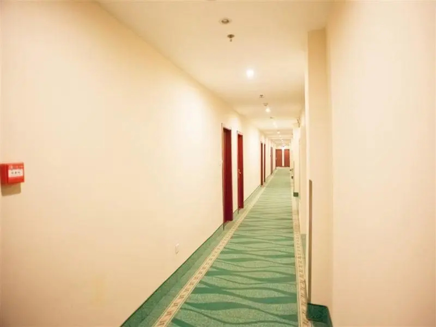 GreenTree Inn Heze Railway Station Hotel