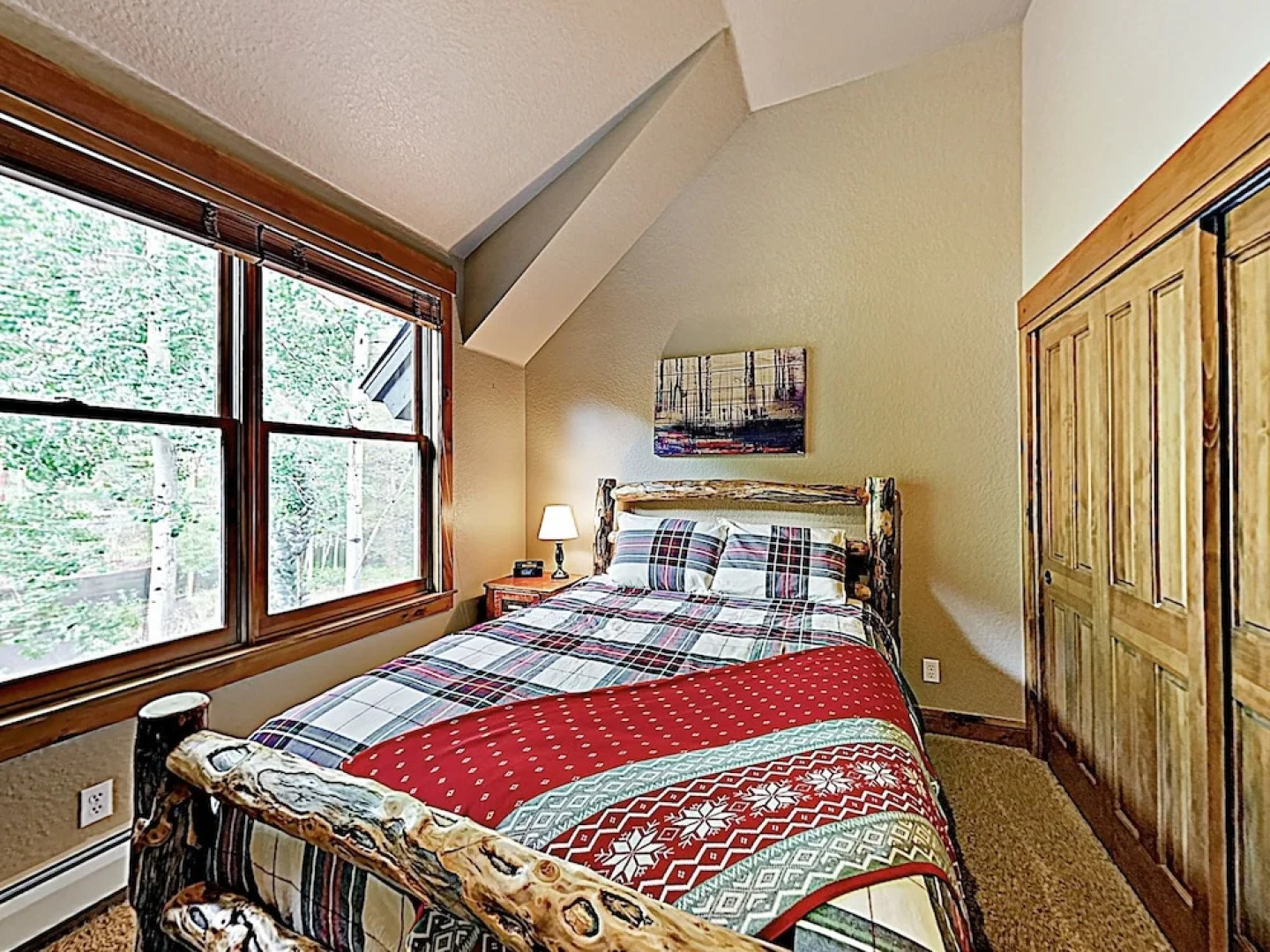 New Listing! Alpine Getaway W/ Deck, Near Skiing 3 Bedroom Home