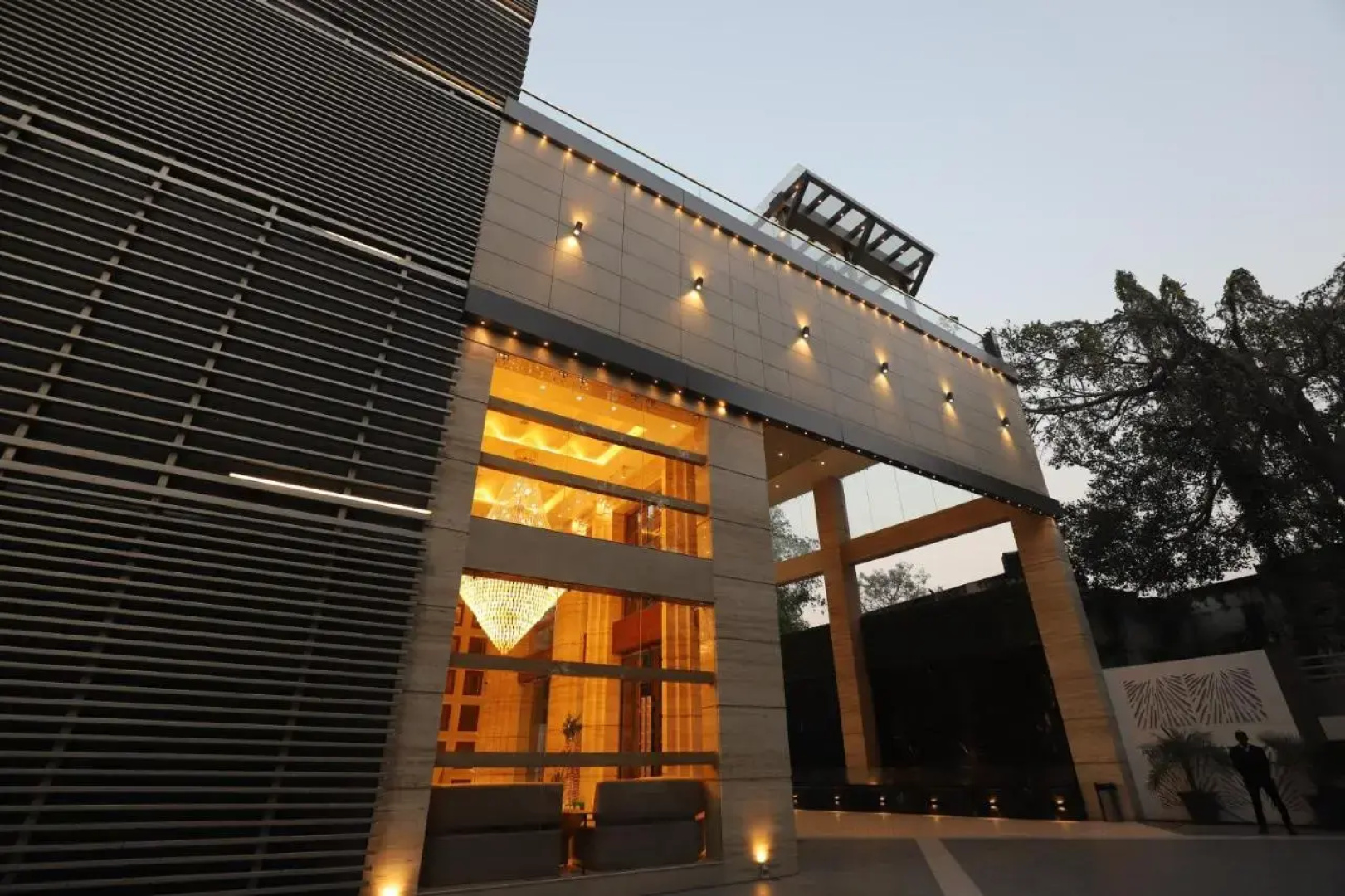 The Pristine Hotel Kanpur