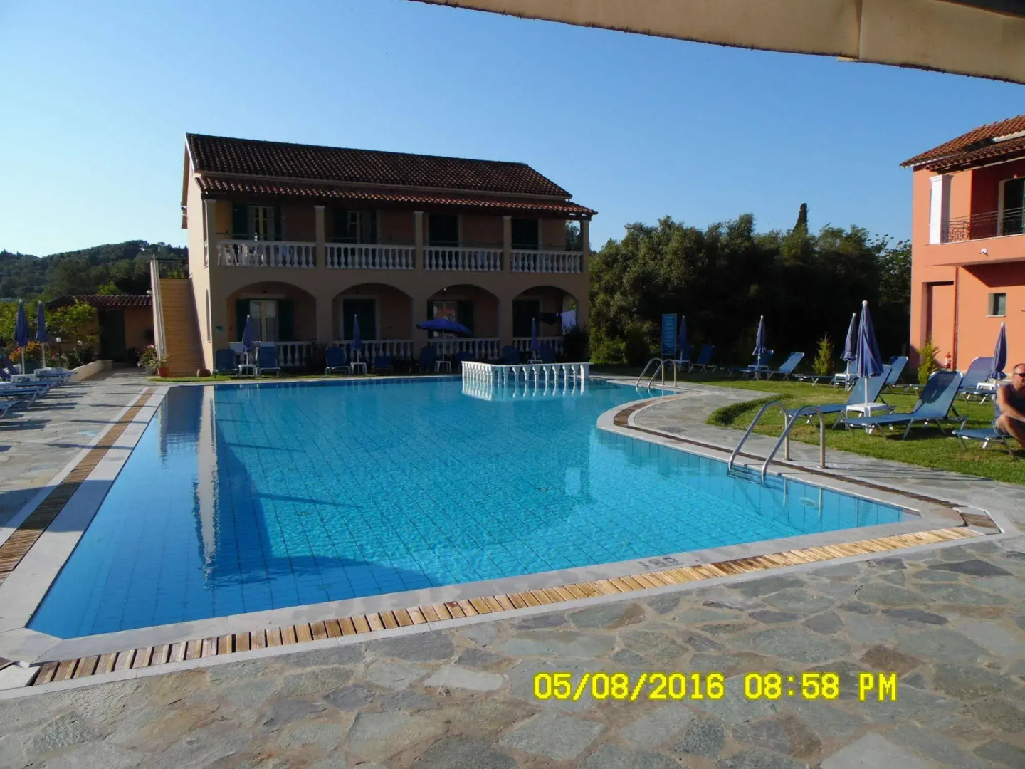 Katsaros Studios & Apartments